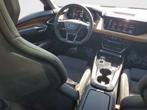Used 2022 Audi e-tron GT Prestige w/ Prestige Package AWD/4WD image 11