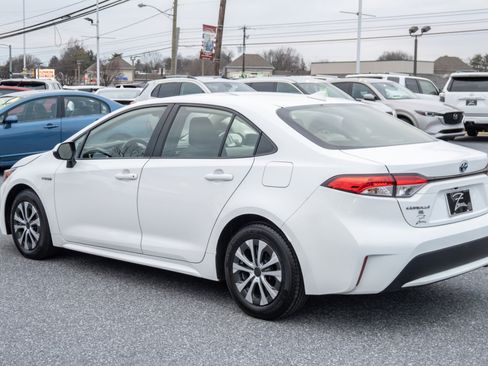 Used 2021 Toyota Corolla LE image 8
