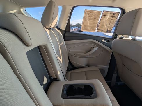 Used 2017 Ford Escape SE image 27