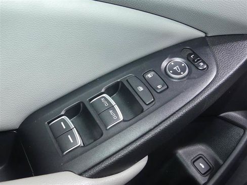 Used 2020 Honda Accord LX image 18
