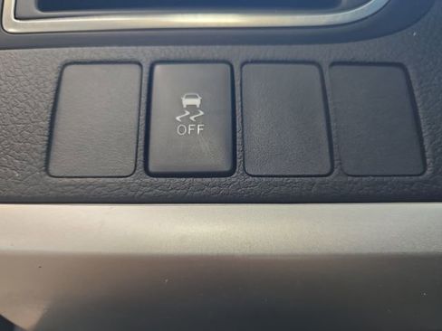 Used 2017 Toyota Camry SE image 26