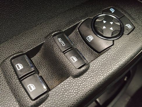 Used 2019 Ford EcoSport SE image 27