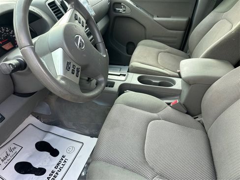 Used 2015 Nissan Frontier SV RWD image 11