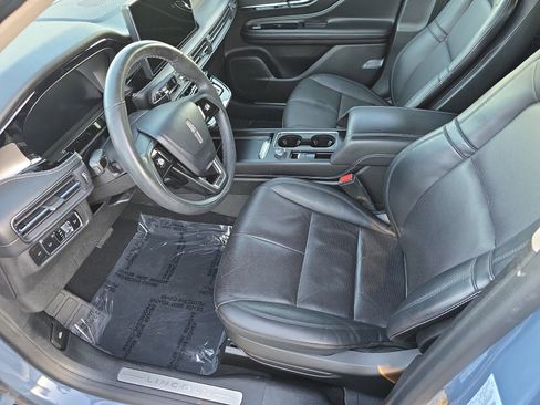 Used 2023 Lincoln Corsair Reserve w/ Jet Appearance Package image 18