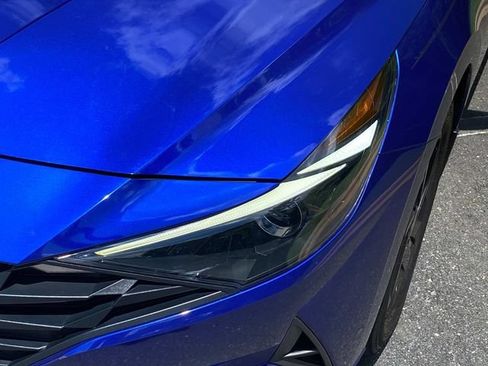 Used 2023 Hyundai Elantra Blue FWD image 5