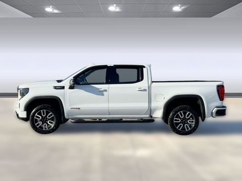 Used 2024 GMC Sierra 1500 AT4 image 2