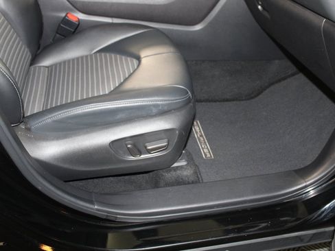 Used 2022 Toyota Highlander XSE image 10