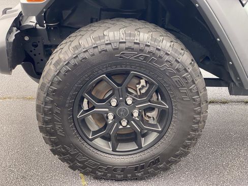 Used 2024 Jeep Wrangler Unlimited Sport AWD/4WD image 10