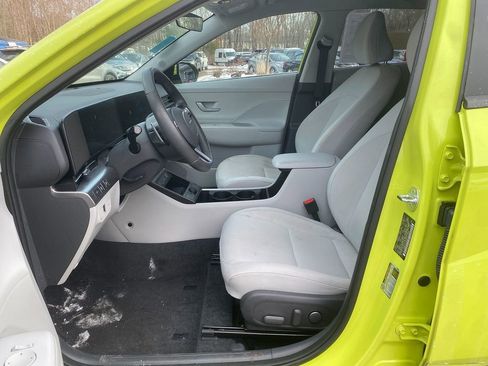 Used 2024 Hyundai Kona SEL w/ Convenience Package image 12