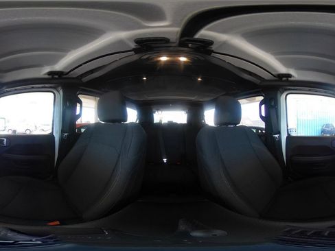 Used 2025 Jeep Wrangler Unlimited Sahara AWD/4WD image 42