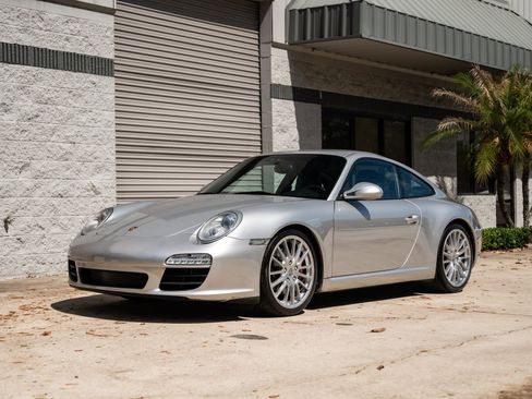 Used 2009 Porsche 911 Carrera S RWD image 2
