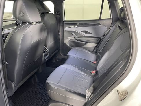 New 2026 Volkswagen Tiguan SE R-Line AWD/4WD image 15