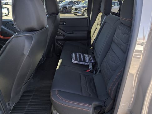 Used 2024 Nissan Frontier PRO-4X w/ Pro Convenience Package image 9