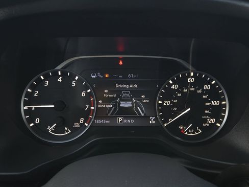 Used 2024 Nissan Titan SV w/ Accessory Utility Package image 17