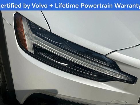 Used 2023 Volvo V60 B5 Cross Country Plus w/ Protection Package Premier image 38