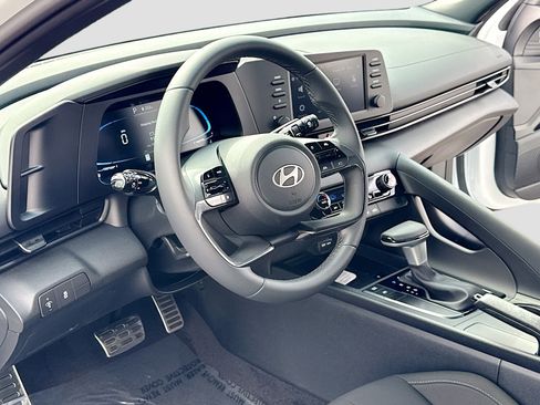 New 2026 Hyundai Elantra Sport FWD image 4