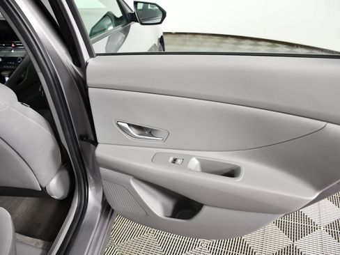 Used 2024 Hyundai Elantra SEL FWD image 43