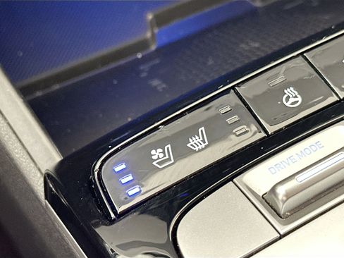 Used 2023 Hyundai Tucson Limited image 21