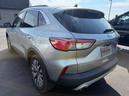 Used 2021 Ford Escape Titanium AWD/4WD image 4