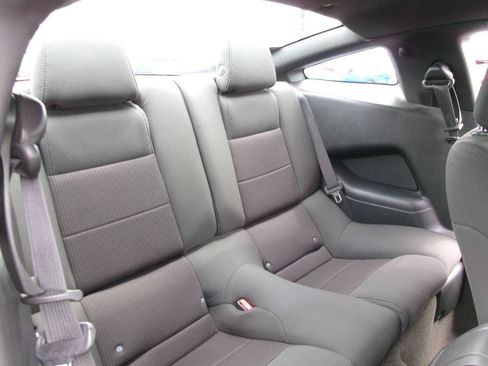 Used 2014 Ford Mustang Coupe RWD image 19
