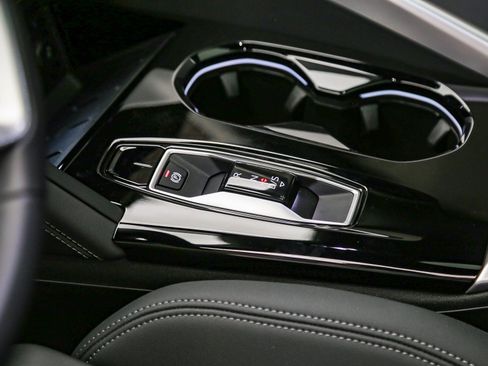 Certified 2025 Audi Q5 Premium AWD/4WD image 21