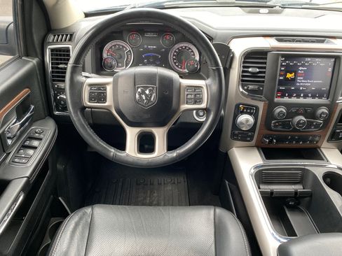 Used 2018 RAM 1500 Laramie w/ Convenience Group AWD/4WD image 13