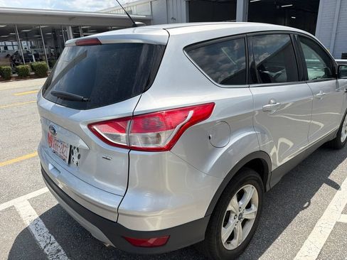 Used 2016 Ford Escape SE FWD image 7