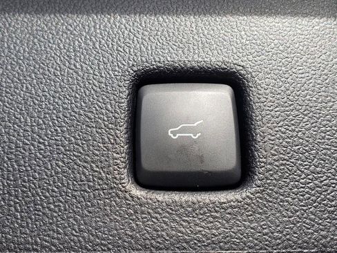 Used 2024 Ford Escape ST-Line image 10