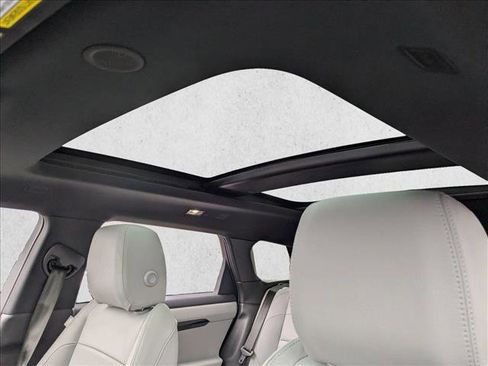 New 2026 Land Rover Range Rover Evoque S AWD/4WD image 17