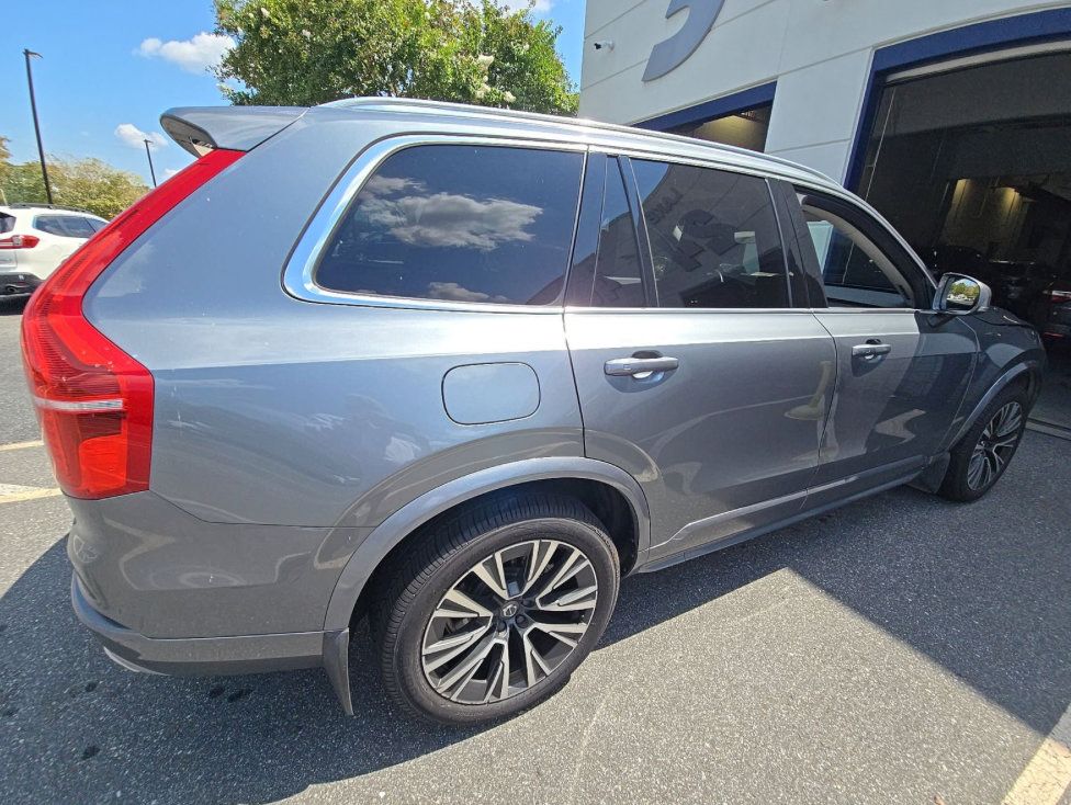 Used 2020 Volvo XC90 T6 Momentum w/ Protection Package Premier AWD/4WD image 3