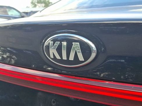 Used 2019 Kia Forte LXS FWD image 4