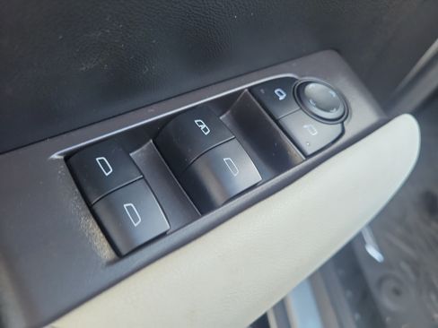 Used 2024 GMC Canyon AT4X AWD/4WD image 19