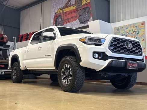 Used 2023 Toyota Tacoma TRD Off-Road AWD/4WD image 6
