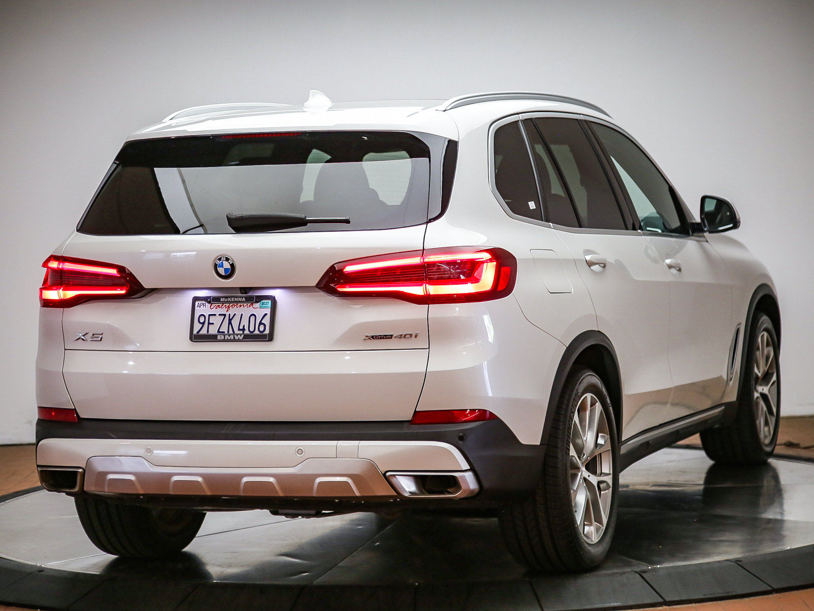 Certified 2023 BMW X5 xDrive40i w/ Climate Comfort Package AWD/4WD image 5
