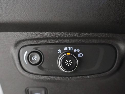 Used 2020 GMC Terrain SLE FWD image 14