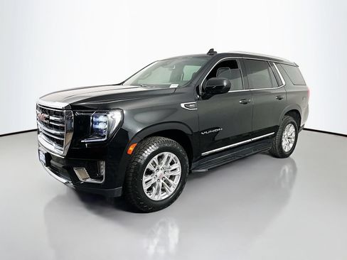 Used 2023 GMC Yukon SLT AWD/4WD image 3