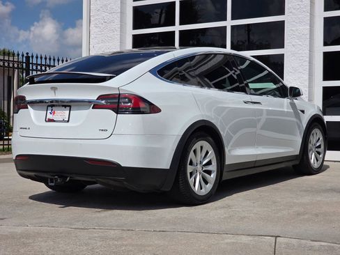 Used 2018 Tesla Model X 100D AWD/4WD image 4
