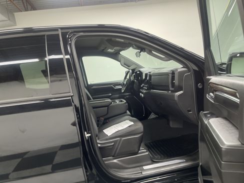 Used 2024 GMC Sierra 1500 Elevation image 25