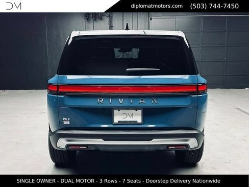 Used 2025 Rivian R1S Adventure AWD/4WD image 5