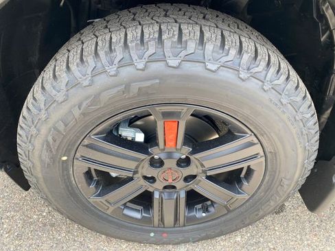 New 2026 Nissan Rogue SV AWD/4WD image 25