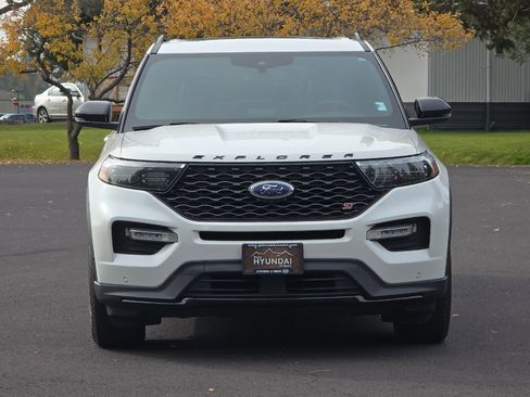 Used 2020 Ford Explorer ST w/ Premium Technology Package image 10