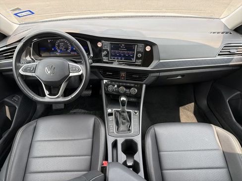 Used 2024 Volkswagen Jetta SE FWD image 24