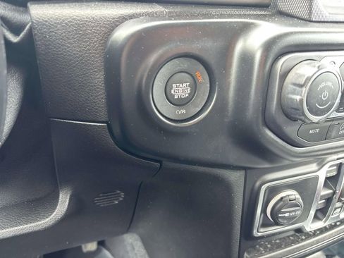 Used 2020 Jeep Wrangler Unlimited Sahara w/ Uconnect 4C Nav & Sound Group image 27