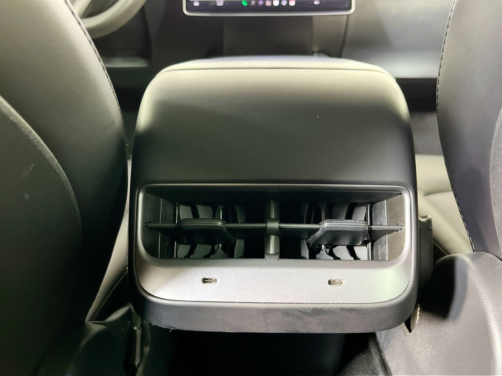 Used 2021 Tesla Model Y Long Range AWD/4WD image 31