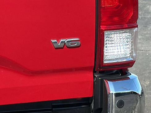 Used 2016 Toyota Tacoma SR5 w/ SR5 Appearance Package (DN) image 7