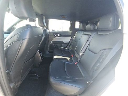 Used 2025 Jeep Compass Limited image 8