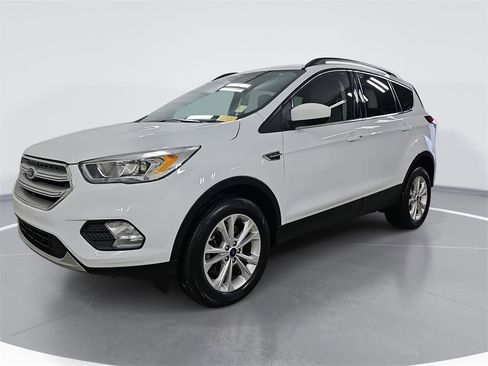 Used 2019 Ford Escape SEL image 9
