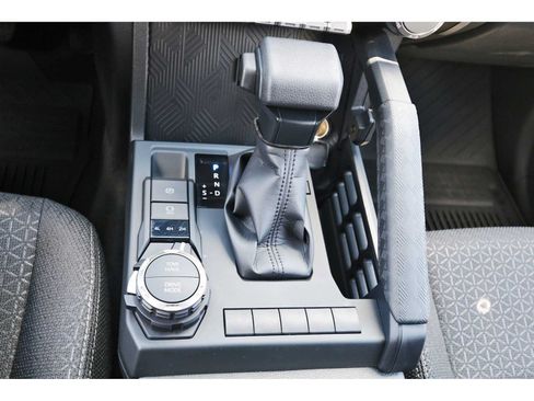 Used 2026 Toyota 4Runner SR5 AWD/4WD image 25