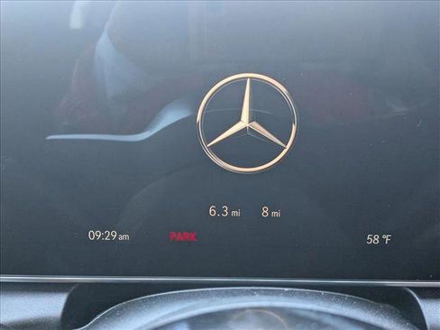 Used 2026 Mercedes-Benz GLC 300 image 9