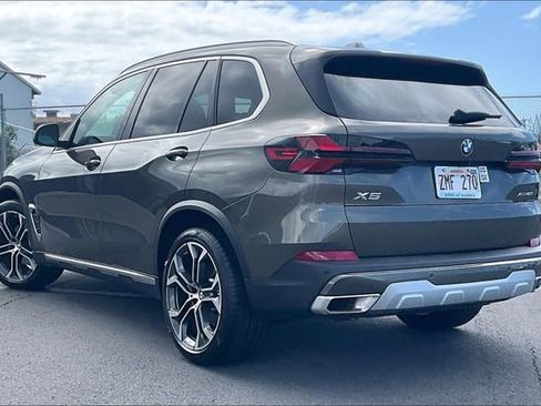 Used 2025 BMW X5 xDrive40i w/ Parking Assistance Package image 12